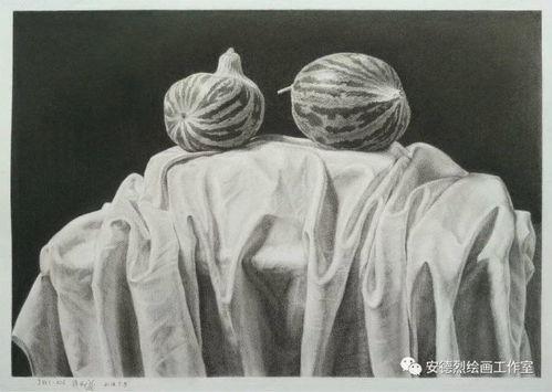 吃瓜画画的女人,描绘吃瓜女人的独特画风