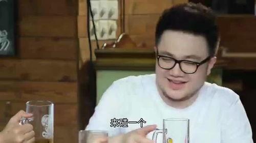 路人吃瓜忍笑,揭秘娱乐圈幕后趣闻