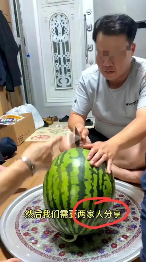 吃瓜老公买瓜,吃瓜老公的甜蜜瓜果之旅